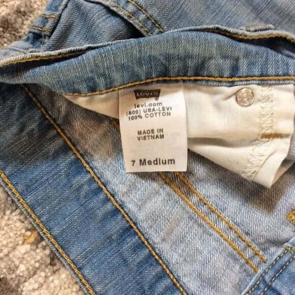 LEVI’S Y2K CUFFED BOYFRIEND JEANS! SIZE 7